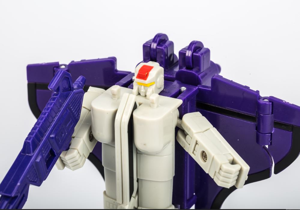 Astrotrain G1  Transformers Deceptions Brand New Freeshipping